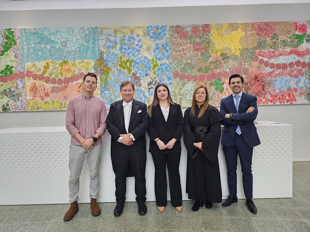 Santos' Lab (@santoslab_umcg) on Twitter photo Very proud supervisor(s) after successful PhD thesis defense by Giuseppina Molinaro <a href="/giusmolinaro/">Giuseppina Molinaro</a>!Super happy of your achievement.BIG Congrats!🎉🥳🥳🎓🥂🎊#phdstudent #31st <a href="/P4Fit/">P4_FIT</a> <a href="/helsinkiuni/">University of Helsinki</a>
<a href="/JouniHir/">Jouni Hirvonen</a> <a href="/BarretoGoncalo/">Gonçalo Barreto</a>
🙏 Thanks prof. <a href="/ManuelaEGomes/">Manuela E. Gomes</a> for being a great opponent Very proud supervisor(s) after successful PhD thesis defense by Giuseppina Molinaro <a href="/giusmolinaro/">Giuseppina Molinaro</a>!Super happy of your achievement.BIG Congrats!🎉🥳🥳🎓🥂🎊#phdstudent #31st <a href="/P4Fit/">P4_FIT</a> <a href="/helsinkiuni/">University of Helsinki</a>
<a href="/JouniHir/">Jouni Hirvonen</a> <a href="/BarretoGoncalo/">Gonçalo Barreto</a>
🙏 Thanks prof. <a href="/ManuelaEGomes/">Manuela E. Gomes</a> for being a great opponent