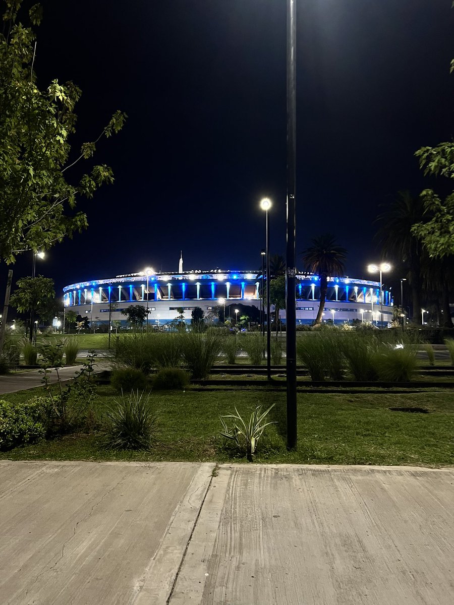 Pedazo de atrevido, cómo vas a ser tan hermoso?