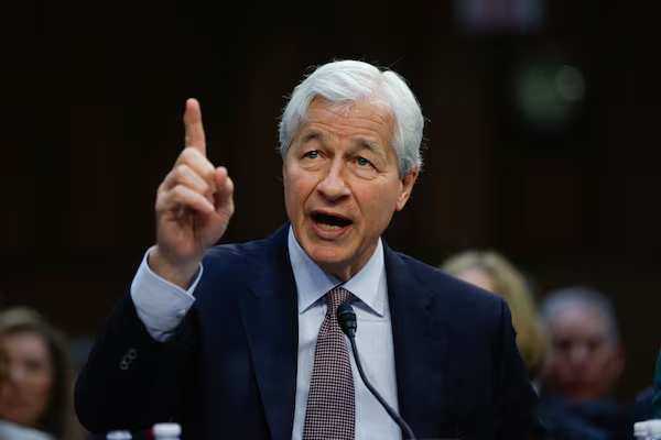 Jamie Dimon just sold 33% of his J.P. Morgan stock on February 20th  🤨

Co-CEO Troy Rohrbaugh also sold 20% yesterday.
