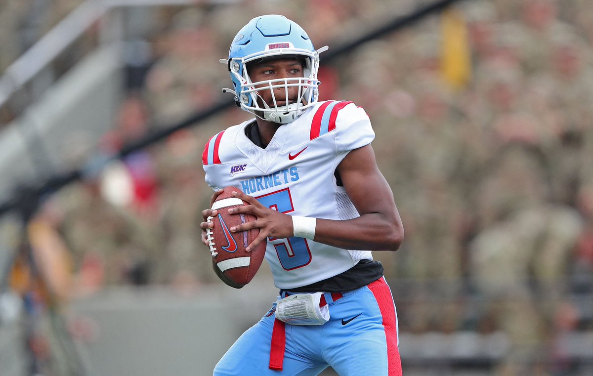 cantguarderic's tweet image. Blessed &amp;amp; Honored to receive an Offer From Delware State University!!
#goHornets @DeSeanJackson10 @GregBiggins @BrandonHuffman @ChadSimmons_ @Swiltfong_ @dzoloty @MohrRecruiting @adamgorney @TomLoy247 @Zack_Poff_MP @QuinnShanbour