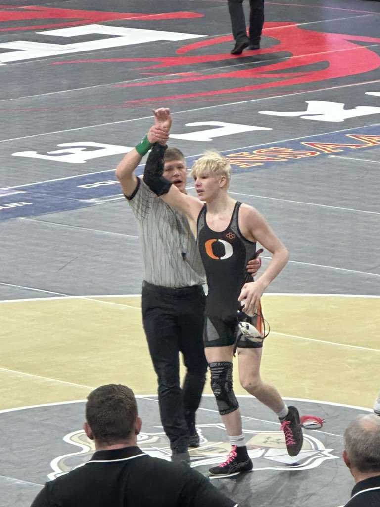 TALON BELDING!!!!!!! With a 2nd period tech fall Talon moves onto the consolation semi finals and secures his 2nd state medal. Keeping going Talon!!!!! #orangemenwrestling