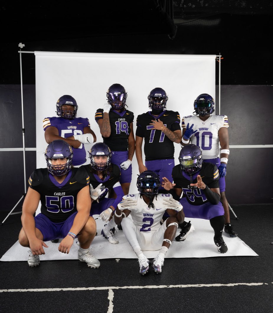 MelloW55_'s tweet photo. First I just want to thank the coaches and everyone at northwestern who have been apart of my journey along the way.. without this step in my career I would not have made it this far and for that I am forever grateful furthermore after much consideration I will be entering the transfer portal, DMs are 100% open