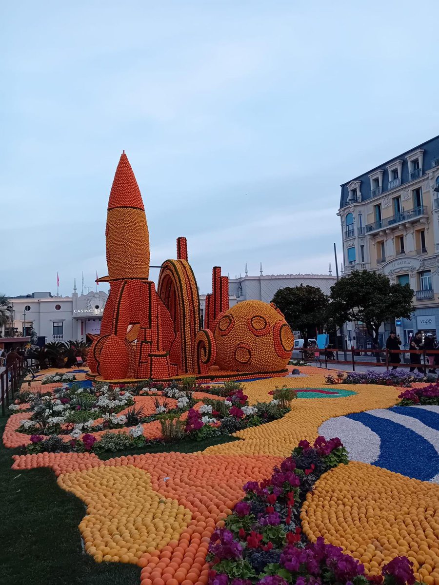 brainonfire1580's tweet image. #Menton ready for Mars ? @elonmusk 
#lemonfestival #feteducitron
