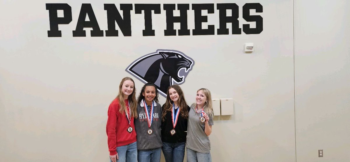 EllisFellin's tweet image. Sad that our softball tournament was cancelled for this weekend BUT I had the chance to compete at the TAPPS state choir competition. I earned a 1 (superior rating) for my solo and our quintet earned a 2 for our ensemble song! Can’t wait for softball on Monday! 🥎❤️🎶#choirnerd…