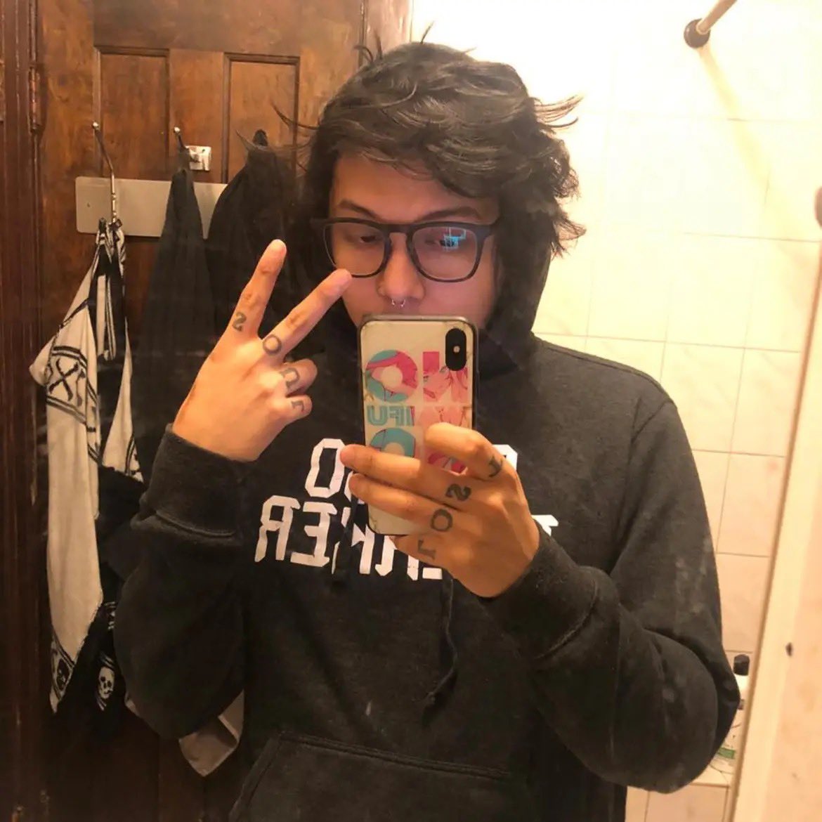 UsedCigarettes tweet media