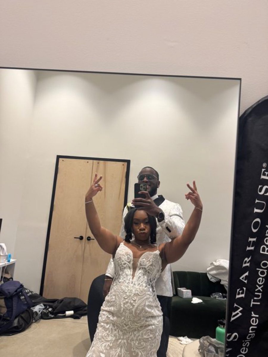 noelelizabethh_'s tweet photo. Still at a loss for words because I really married my soulmate and had the wedding of my dreams yesterday. 🥹🥹🥹 https://t.co/n2Y20xQnev