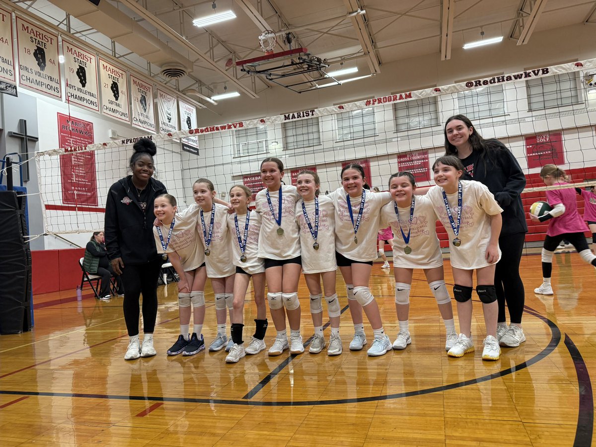 RedHawkVB's tweet image. First Round of Champs from St. Barnabas 7th and MHR 4th #FutureProgram 💗🏐