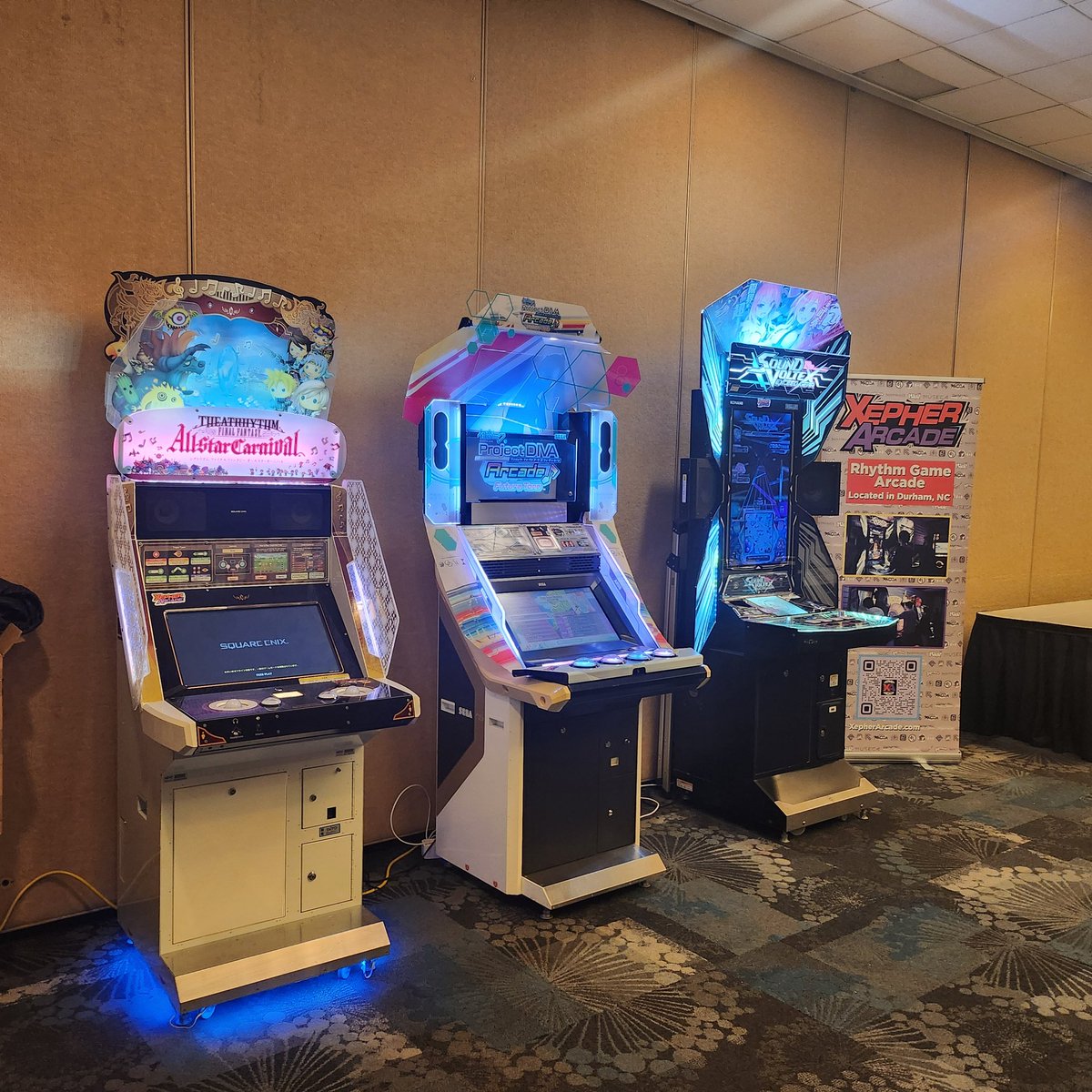 Small and cute setup at @ibashocon. Also find us in the dealers hall with all the gunpla.