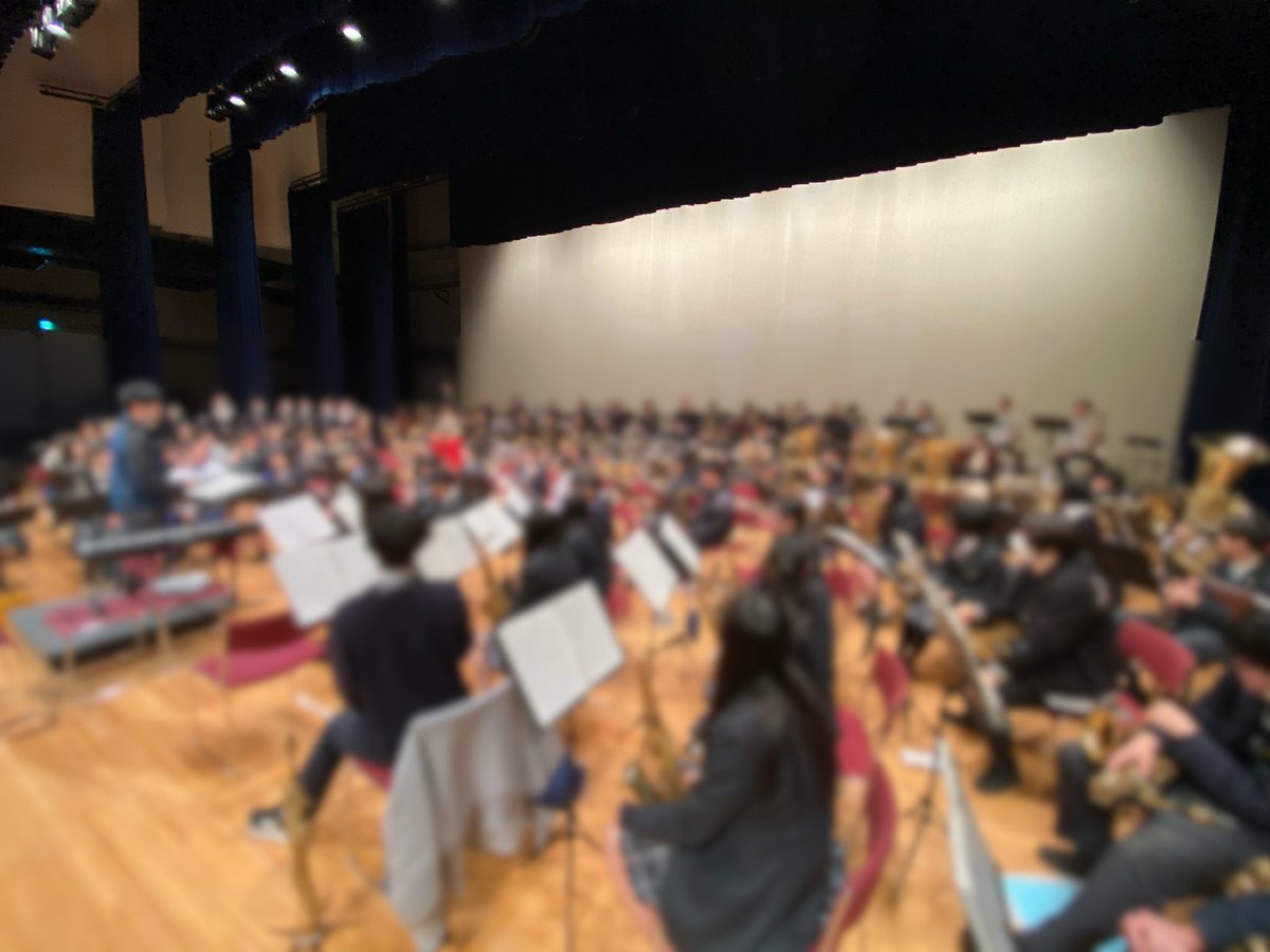 とおだミュージックフェスティバル実行委員会 (@tooda_mf) on Twitter photo 絶賛!!リハーサル中!!
ステージ上には約130名のメンバーが…!!😳
圧巻です…!!
チケットのご予約まだまだ受け付けておりますので、ぜひお申し込みください🎫
コチラから💁 forms.gle/qW8tbCSkSqxuNS…
#とおだMF
#吹奏楽
#サムアパ 絶賛!!リハーサル中!!
ステージ上には約130名のメンバーが…!!😳
圧巻です…!!
チケットのご予約まだまだ受け付けておりますので、ぜひお申し込みください🎫
コチラから💁 forms.gle/qW8tbCSkSqxuNS…
#とおだMF
#吹奏楽
#サムアパ