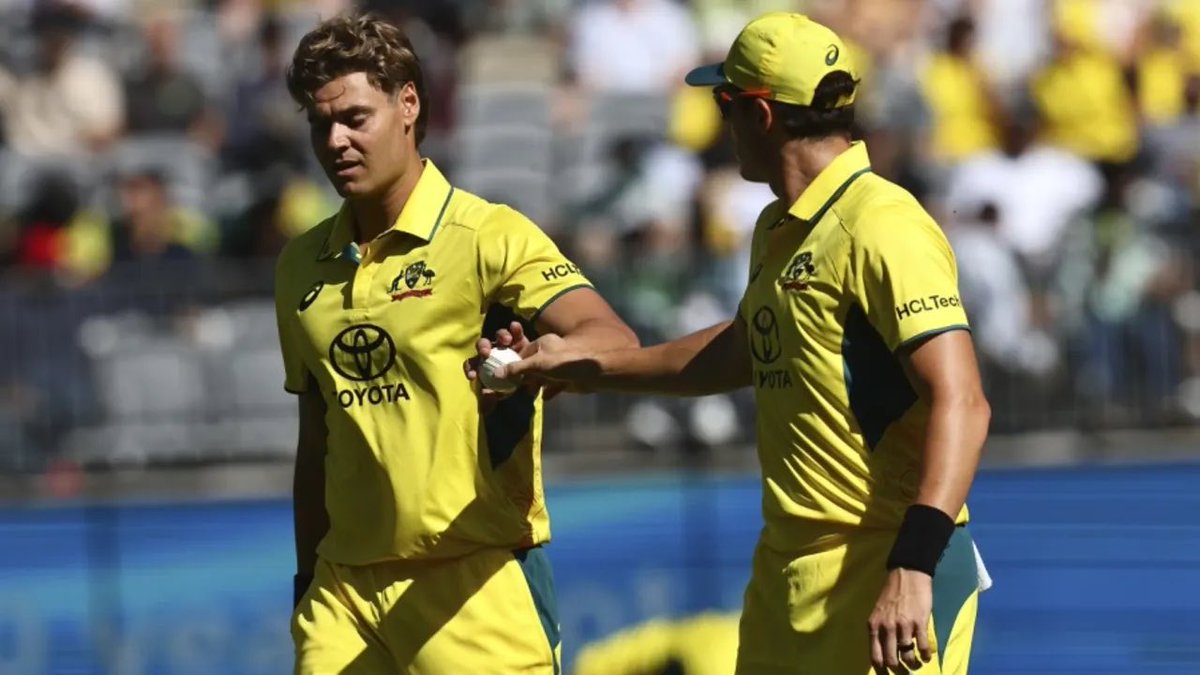 Final_Word_Pod's tweet image. 🤕 Injury hit Australia meet an out of sorts England in Lahore

Game 4 🏏 🇦🇺 🆚 🏴󠁧󠁢󠁥󠁮󠁧󠁿

👥 @cameronponsonby &amp;amp; @Danny61000 to wrap it up after play for the #FinalWord 🏏

#CT2025 | @macinneswhisky