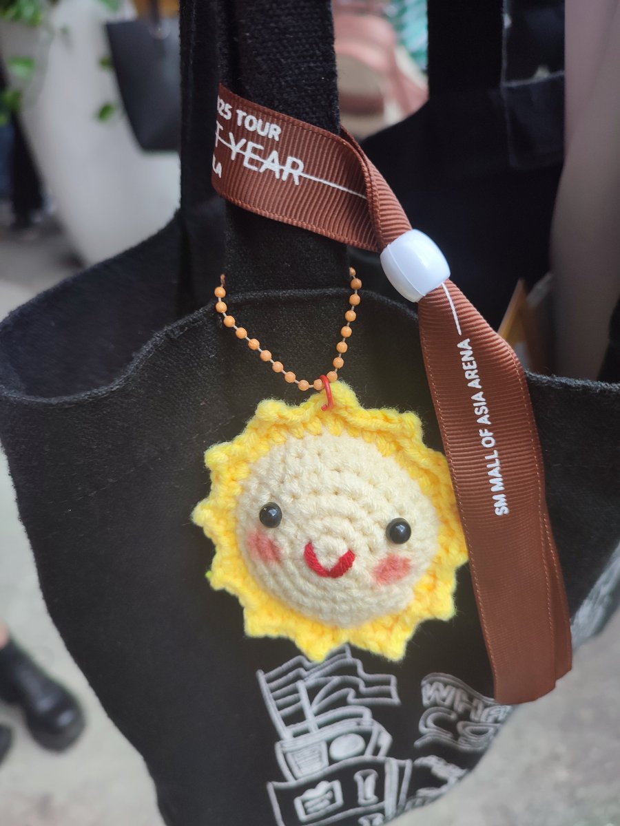 yoonheart47's tweet photo. Salamaaaat 🫶👑💛
#TAEYANGinManila https://t.co/usDroAqgjH