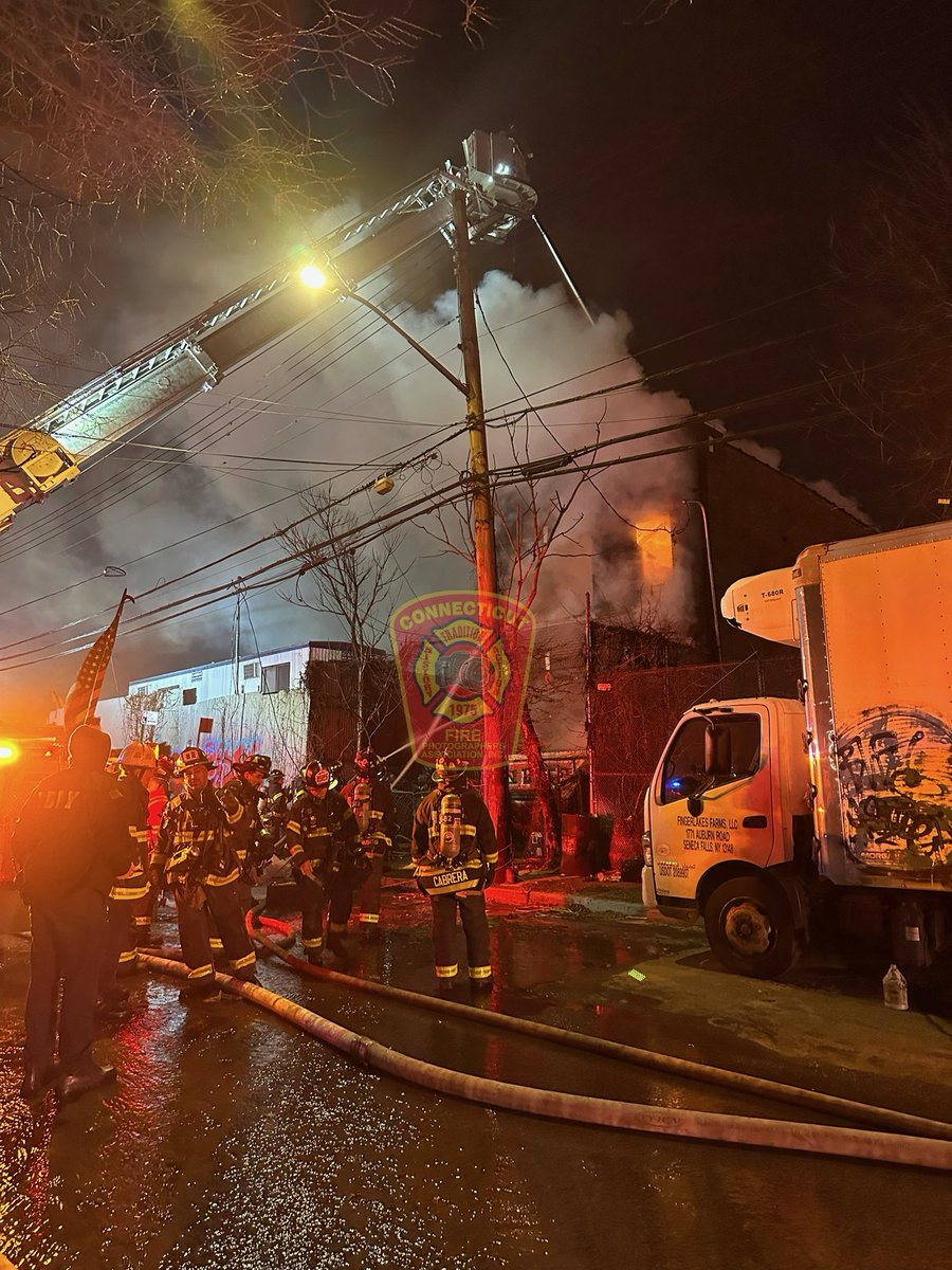 CT Fire Photo (@ctfirephoto) on Twitter photo FIRE THROUGHOUT BRONX VACANT: CFPA New York City member Chris Clarke <a href="/FirstDuePhotog/">ClarkieFDP</a> was on scene in the Hunts Point section of the Bronx for a fire in a vacant dwelling. #bronxfire #fdny FIRE THROUGHOUT BRONX VACANT: CFPA New York City member Chris Clarke <a href="/FirstDuePhotog/">ClarkieFDP</a> was on scene in the Hunts Point section of the Bronx for a fire in a vacant dwelling. #bronxfire #fdny