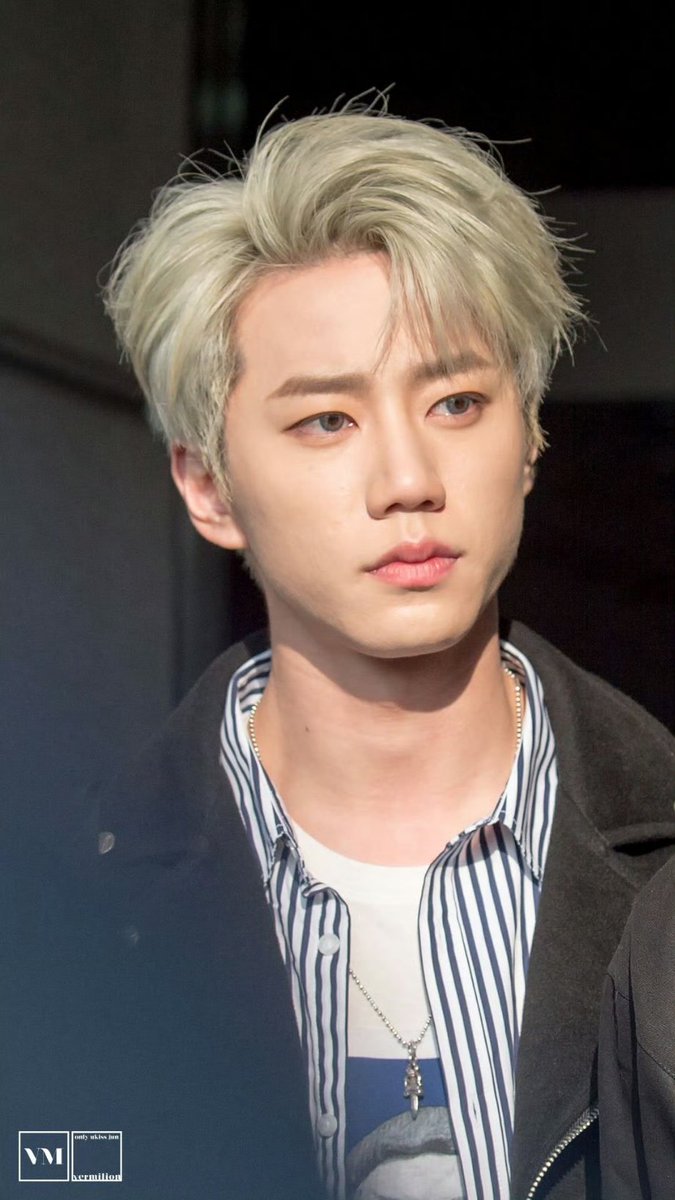 ssswong3's tweet image. 2018.02.22

Junyoung on the way to work for The Unit special show

Credit: vermilion_jun ​

#이준영 #LEEJUNYOUNG #TheUnit #UNB