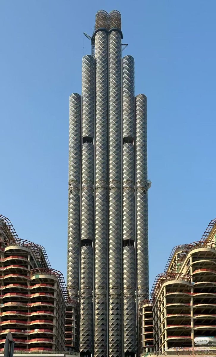 Great progress on the cladding of China Merchant's Bank headquarters in Shenzhen Bay Super Headquarters area in Nanshan district. 

#merchantbank #china #shenzhen #skyscraper #headquarters