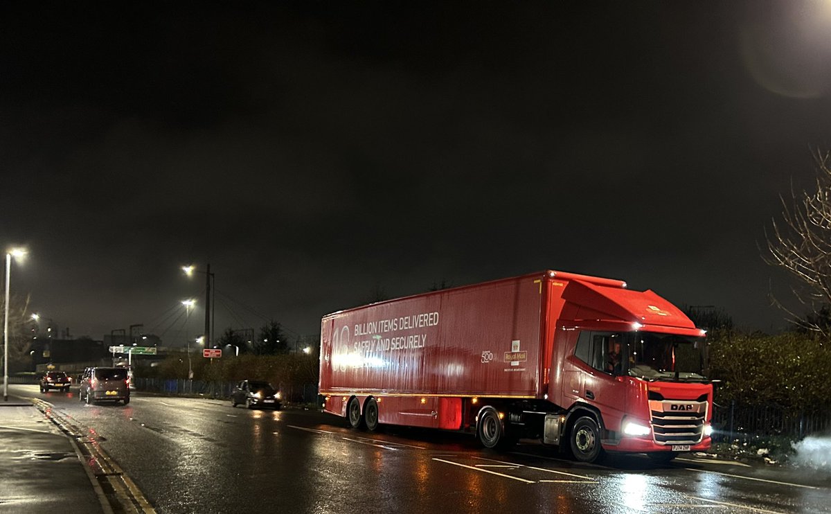 Pip Dunn ๐ด๓ ง๓ ข๓ ฅ๓ ฎ๓ ง๓ ฟ๐ฌ๐ง๐ช๐บ (@pipdunn) on Twitter photo Two yeas ago today I did the first UK road test on a <a href="/DAFTrucksUK/">DAF Trucks UK ๐ฌ๐ง</a> XD450 FT. This morning while walking down the north circular road heading to Stonebridge Park tube, at 0545, I spied a Royal Mail XD, so worthy of a picture! Two yeas ago today I did the first UK road test on a <a href="/DAFTrucksUK/">DAF Trucks UK ๐ฌ๐ง</a> XD450 FT. This morning while walking down the north circular road heading to Stonebridge Park tube, at 0545, I spied a Royal Mail XD, so worthy of a picture!