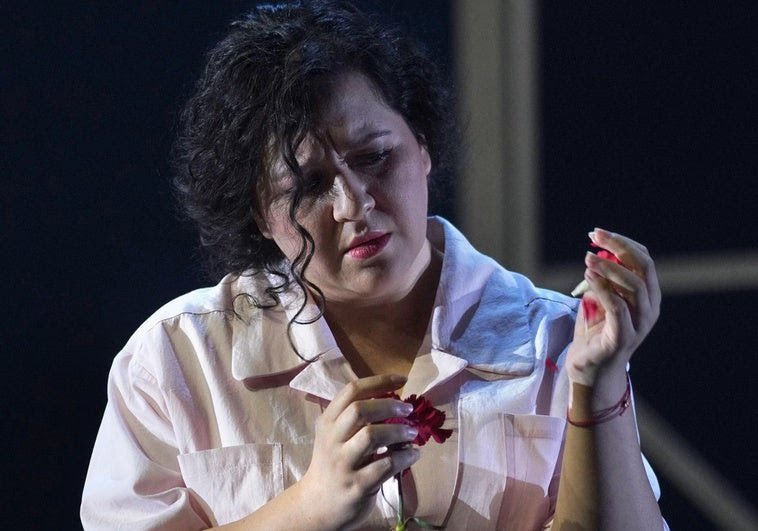 Rosa ULAZIA (@dosulacias) on Twitter photo <a href="/AdrianaGoSopran/">Adriana González</a> Adriana González: «La música en la ópera a veces se menosprecia mucho»
La soprano guatemalteca interpreta estos días el personaje de Salud en 'La vida breve' en el Teatro Real
abc.es/cultura/musica… <a href="/AdrianaGoSopran/">Adriana González</a> Adriana González: «La música en la ópera a veces se menosprecia mucho»
La soprano guatemalteca interpreta estos días el personaje de Salud en 'La vida breve' en el Teatro Real
abc.es/cultura/musica…
