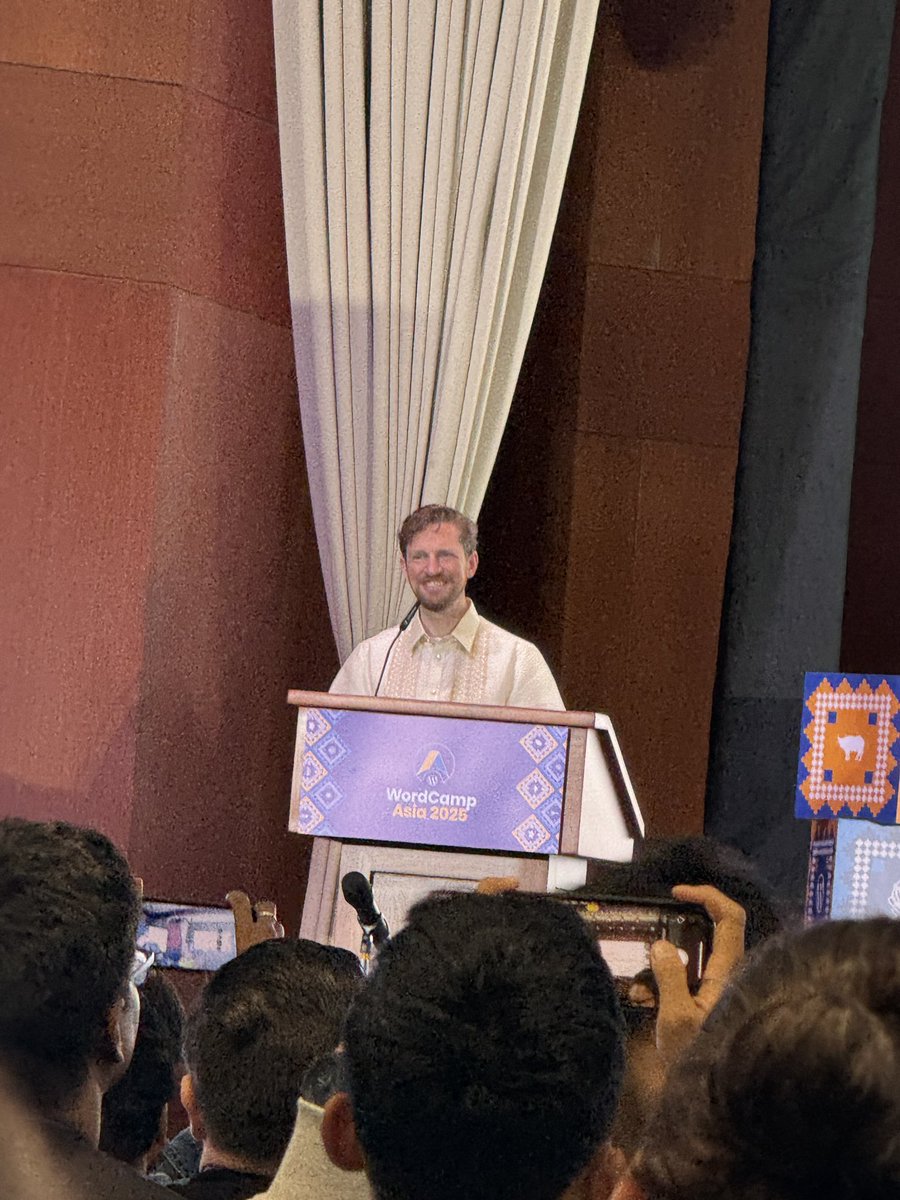 prithuthakuri's tweet photo. The last day and the last session of #WordCampAsia2025.
The most awaited session by @photomatt it is!! https://t.co/NkOJQZMprY