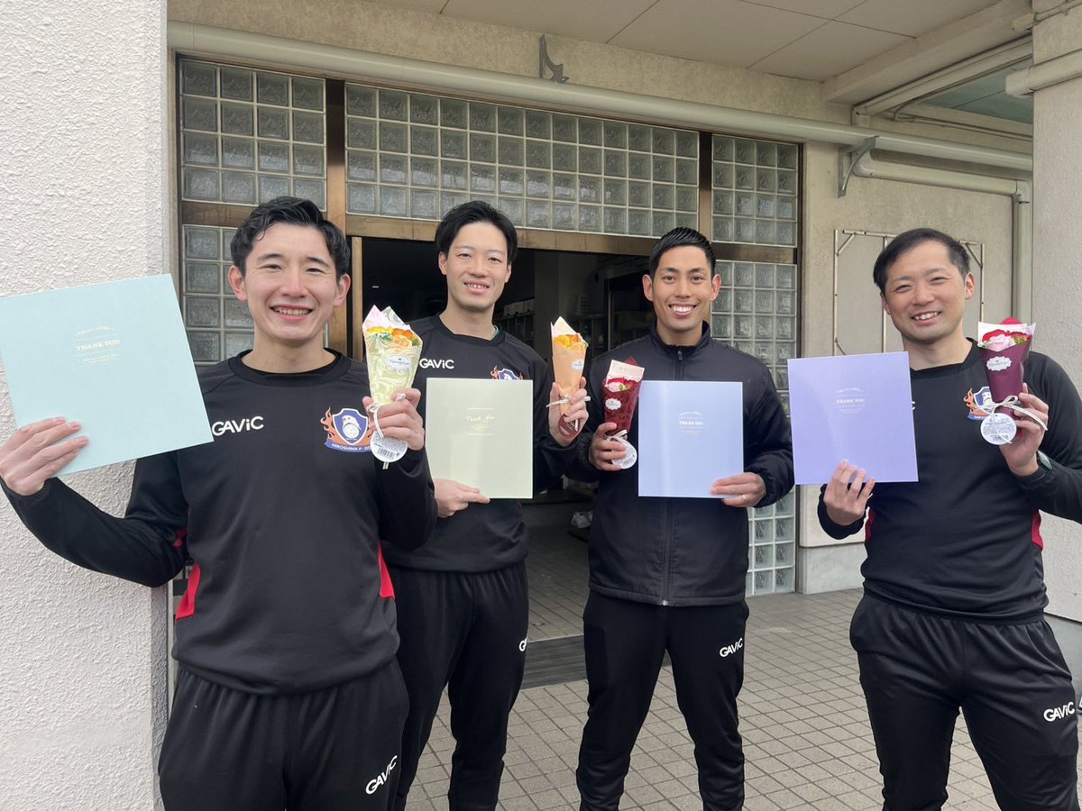 yo_san610's tweet photo. 引退選手へのメッセージ参加してくださったみなさん、ありがとうございました！
無事に、お渡しできました。
一人一人にお礼を言いたいところですが、この場を借りてお礼申し上げます。
ありがとうございました。
ぼかして写真アップします。

#広島エフドゥ https://t.co/8UqSAXxwNO