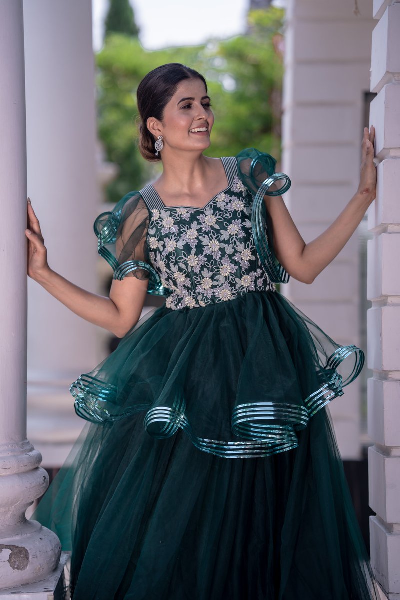 Jeeja_Fashion's tweet image. 💫Fashion that speaks your love language! Get the perfect look for you and your special one. When love and fashion come together, magic happens!
Couple outfits that turn heads! Be the trend, be the couple.✨
Visit us, today!
#MatchingGoals #TrendyDuos
#HisAndHers #StylishTogether