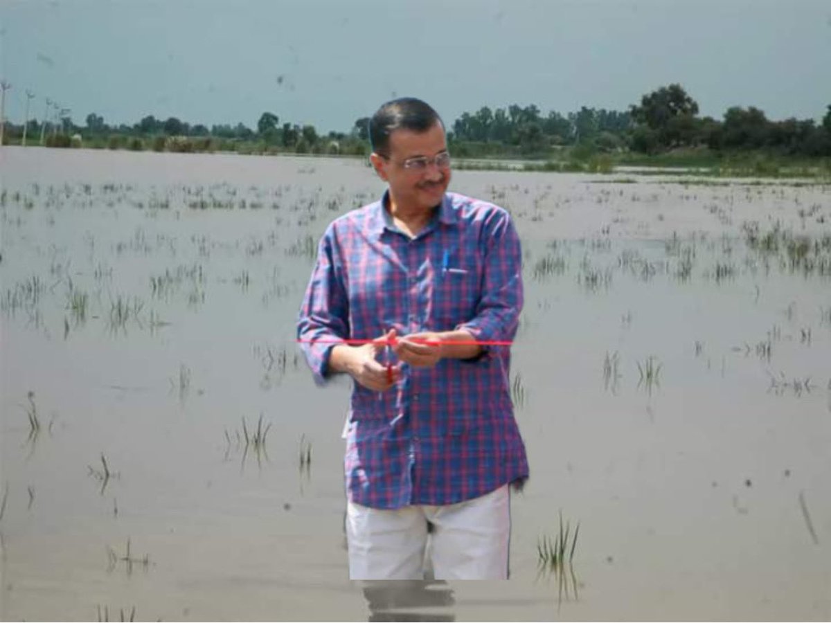 FabulasGuy's tweet photo. Why are Bhakts lying? Here’s Arvind Kejriwal inaugurating the Department of Administrative Reforms office. Lol. #LiarBJP https://t.co/LSSvkpo8Co