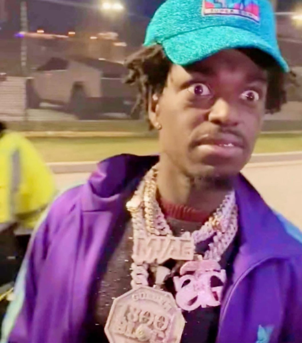 G_Lyfe's tweet photo. My face when I tell the kids to sit down and they don’t listen https://t.co/IOxygn9Yqn
