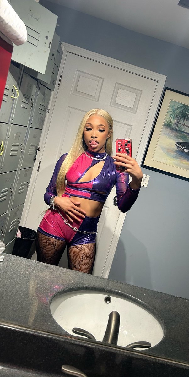 Yall Don’t Fwm on Here but 💜💨💕Your Favorite Hookah Girl 🤭