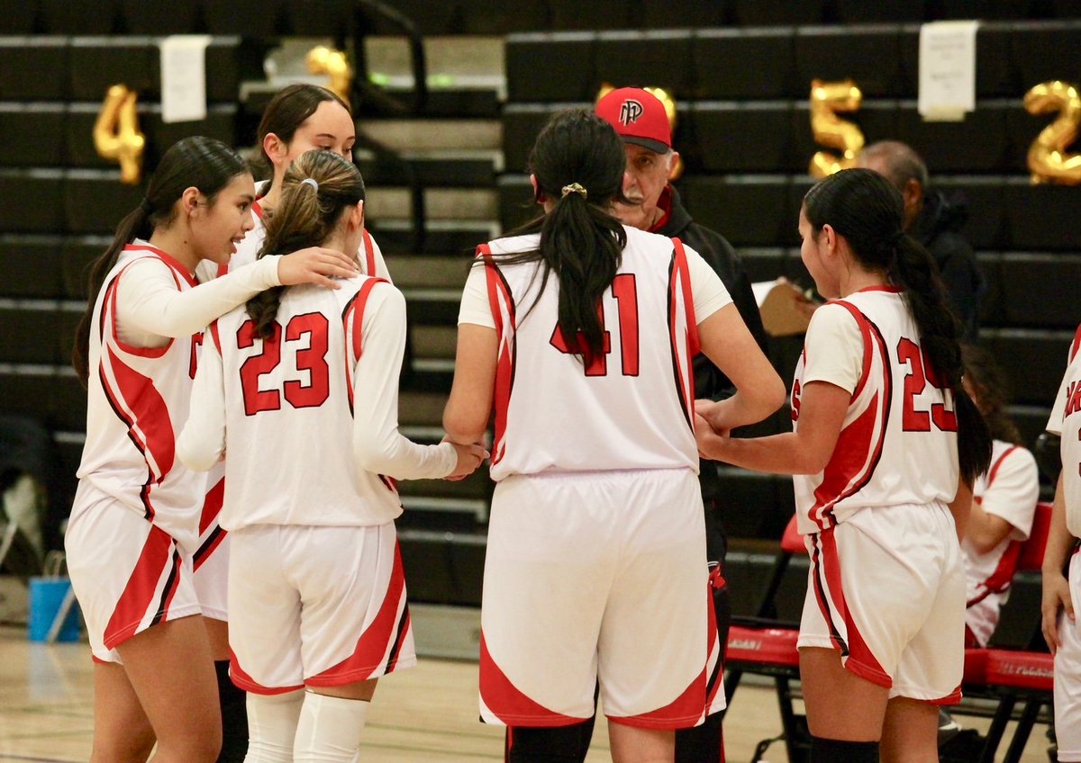 bflores2028's tweet photo. Finished off the year strong, can't wait for it all to happen again, going to miss the daily grind with this group.
#girlshighschoolbasketball #mphighschool #bval #cif https://t.co/2t0PrQrr9C