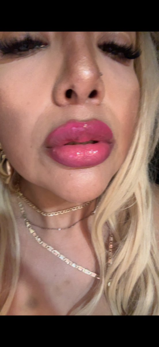 Lips be juicy! I call her Lucious! 🫦🌶️