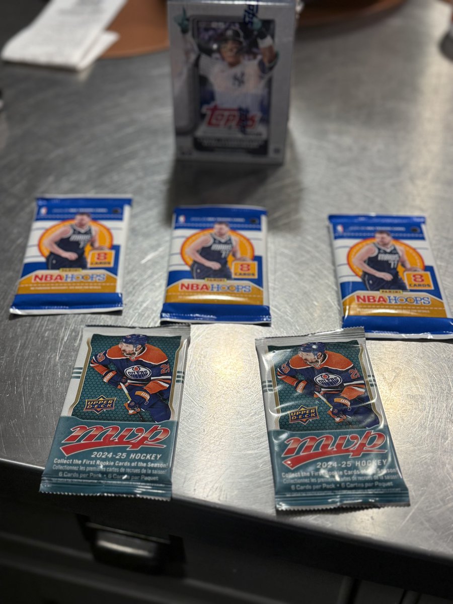 whitepepsi420's tweet photo. Just picked up 2025 Topps Series One, 24/25 MVP Upper DECK, 24/25 Panini NBA Hoops #cards #panini #upperdeck #topps #pickedup https://t.co/30VaCGxtUb