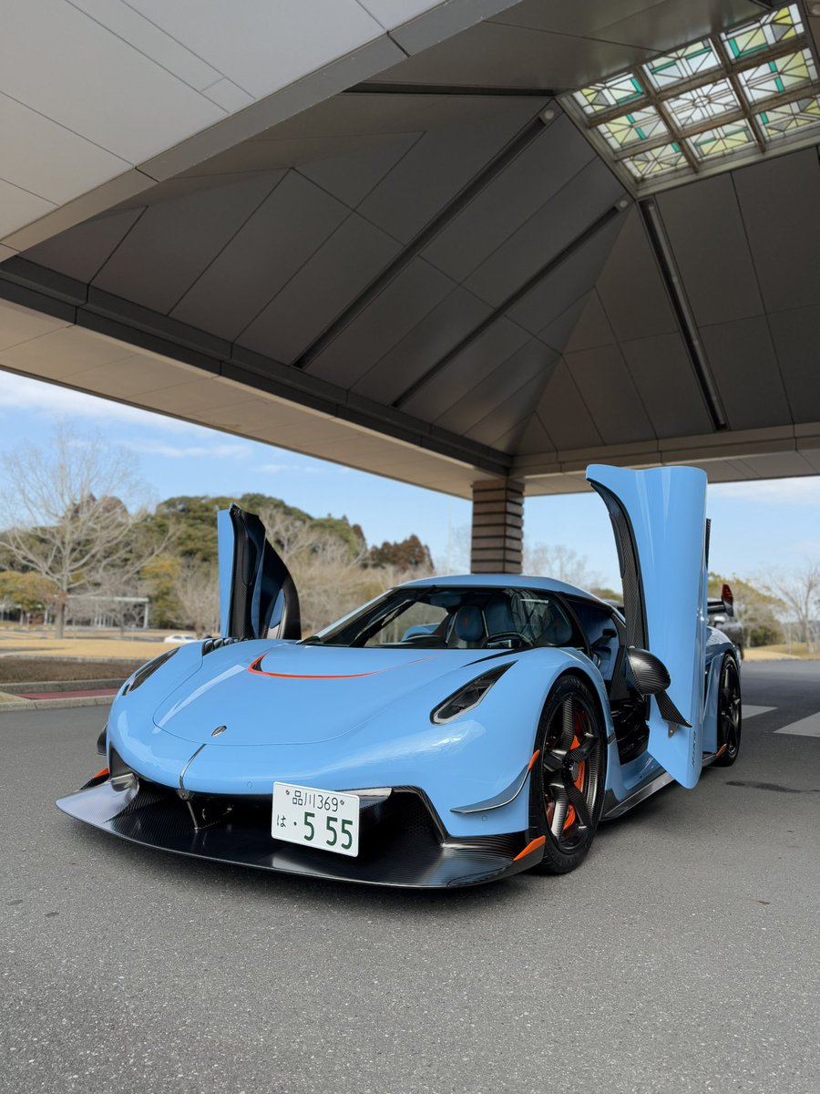 空色 太陽の下だと空の色みたいなボディーカラー
