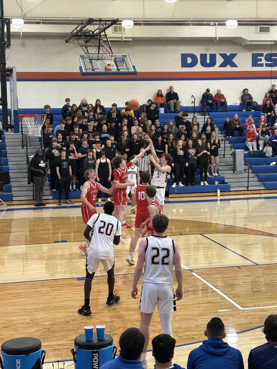 GCPrinEubanks's tweet photo. What a game.  The Cougars lose a tough one by a bucket to EMM tonight. https://t.co/XcpgICd0TC