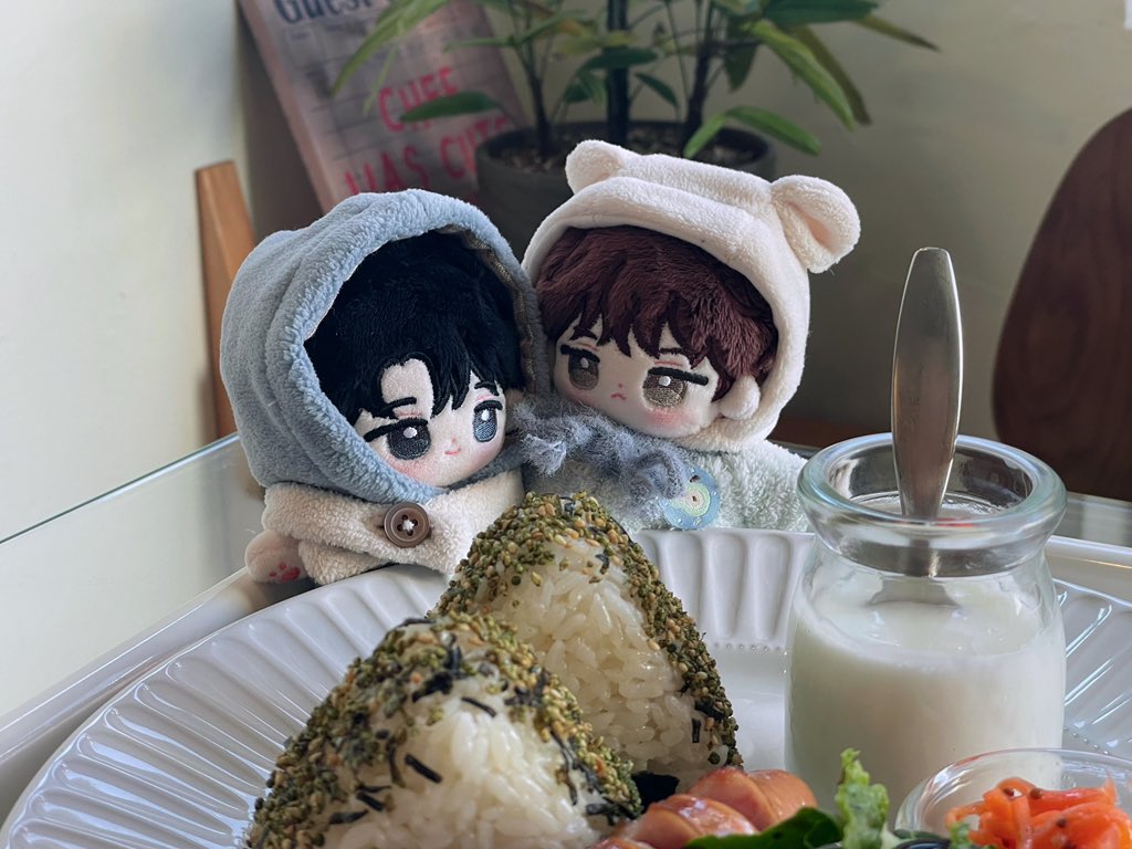 #동글현헌

빤히