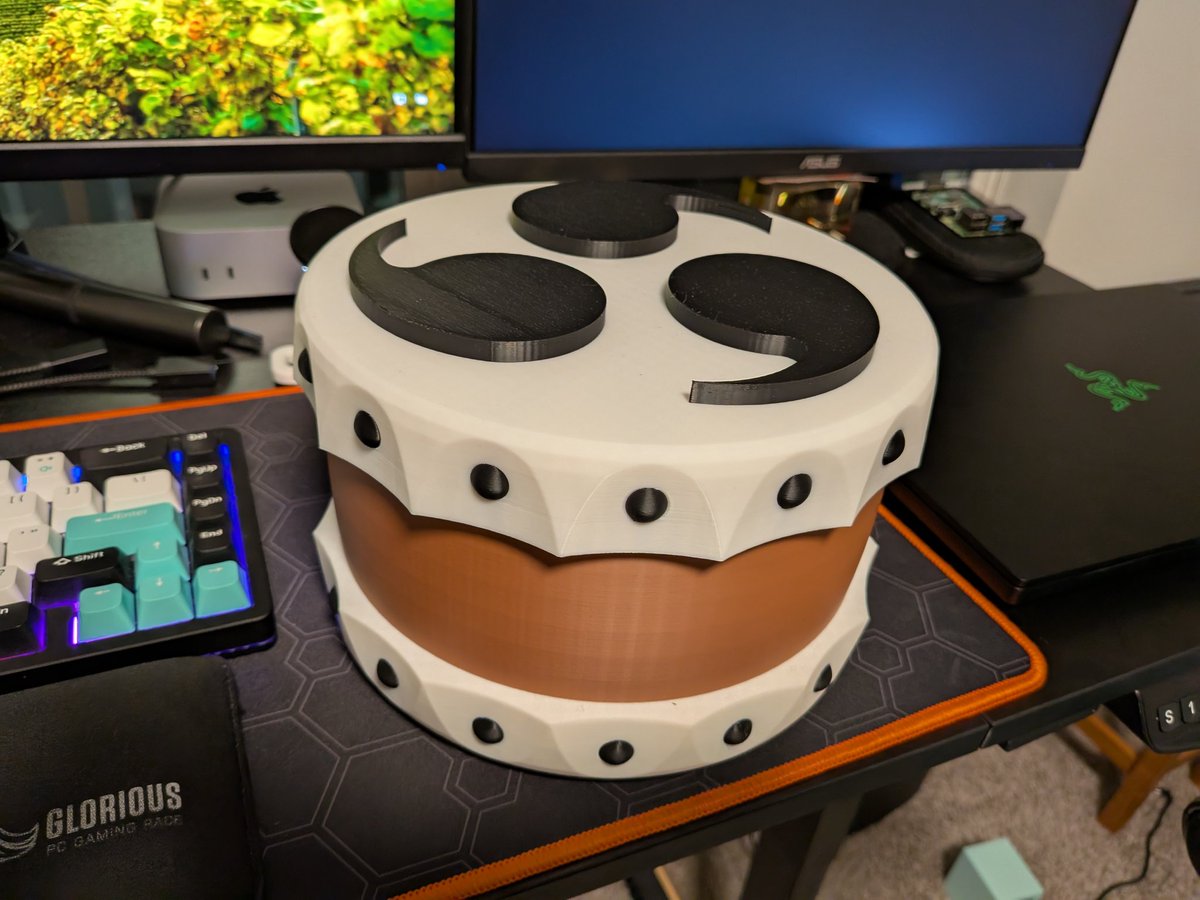 bread_and_boi's tweet photo. @TheZekekun This is the one I printed and rock to locals 😎 https://t.co/mr2HuA599t