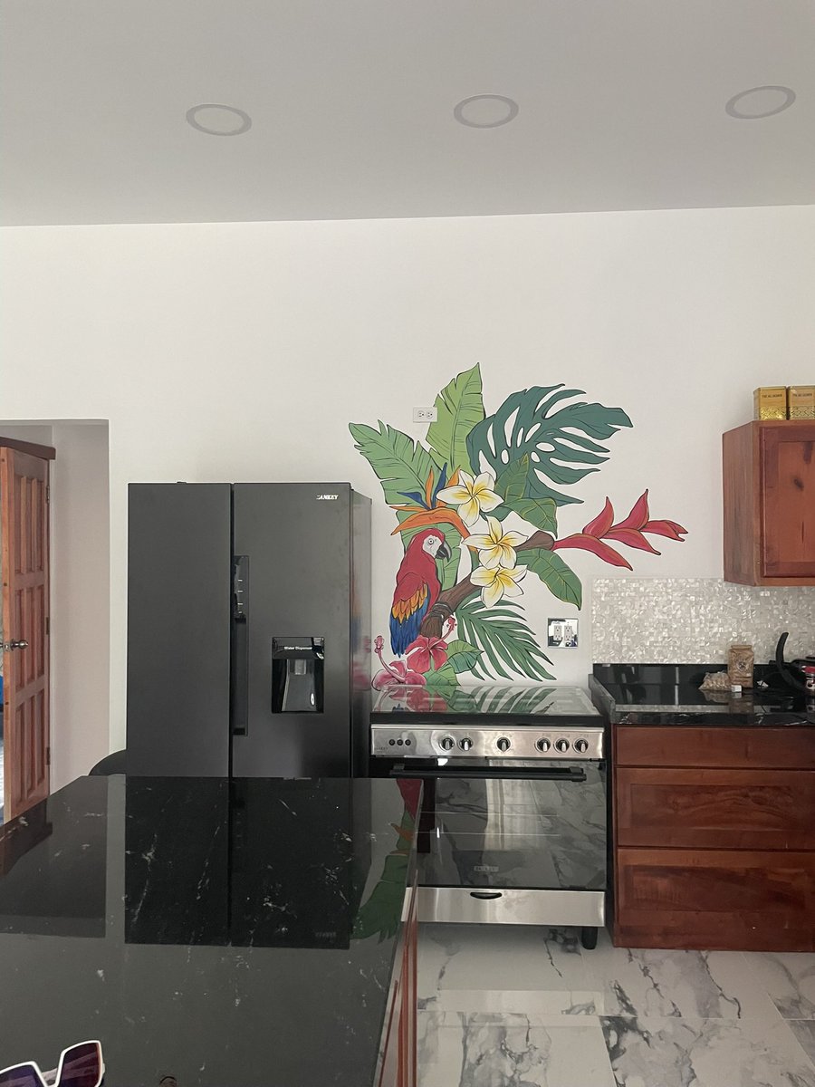 JonnyDecember's tweet image. Had two Italian girls stay with me for a few nights. They left me with an epic mural 
#islandlife #tropicalliving #inkdpirate #art #painting #tropicalart