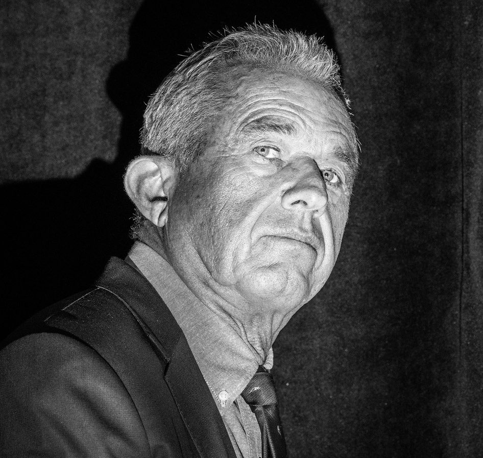 NotHoodlum's tweet image. Heroin addict and roadkill enthusiast, RFK Jr. kills flu shot campaigns and cancels a major vaccination conference.