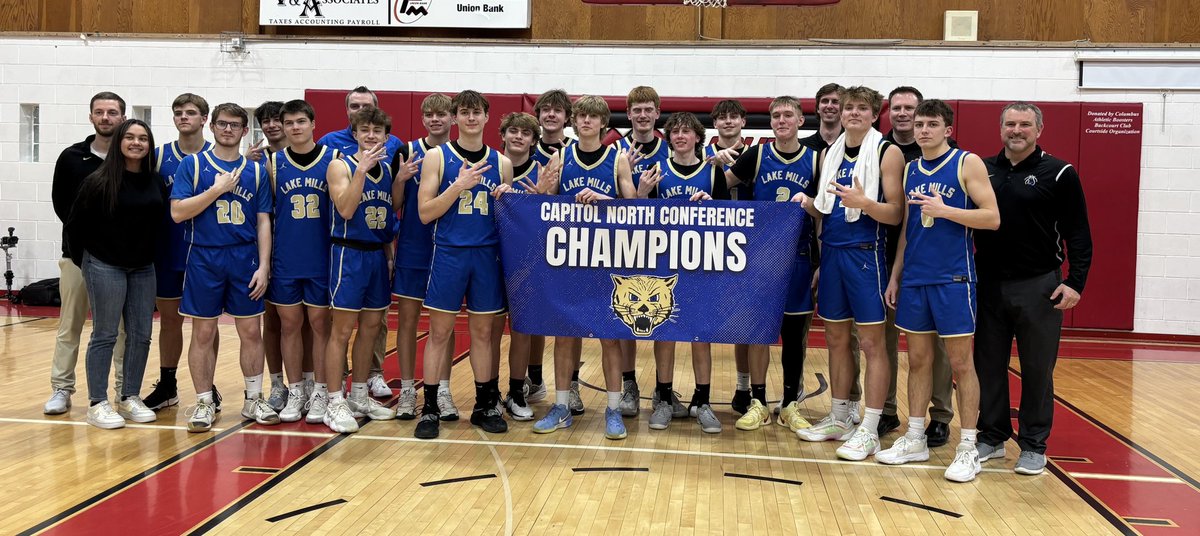 LCatHoops's tweet image. Your 2024-25 Capitol North Champions!  For the 3rd year in a row!

Lake Mills 84 Columbus 60