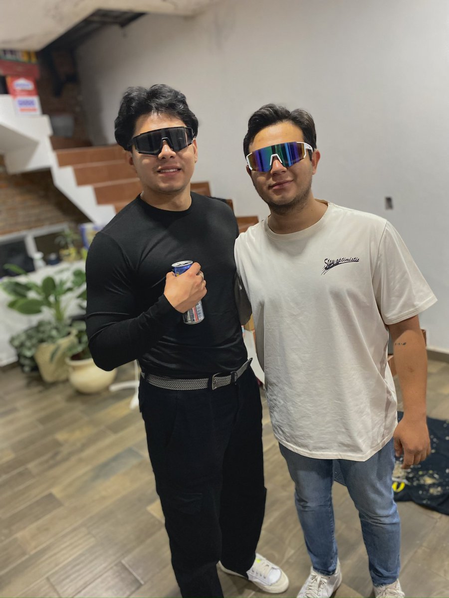 Projecthmusicmx's tweet photo. una con mi compare 😜 https://t.co/wCkoC8xt9W