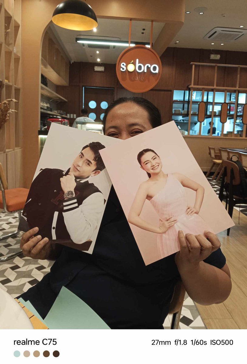 RiluaoShar14948's tweet photo. BarDa @Sobra Cafe Opus..charrrr😁
#BarDa
#BabieForteza#DavidLicauco
#TogetherAgainBarDa 
#LoveKoBarDa 
#BarDaRoyaltyTVActorActress https://t.co/ETviU3qIJb