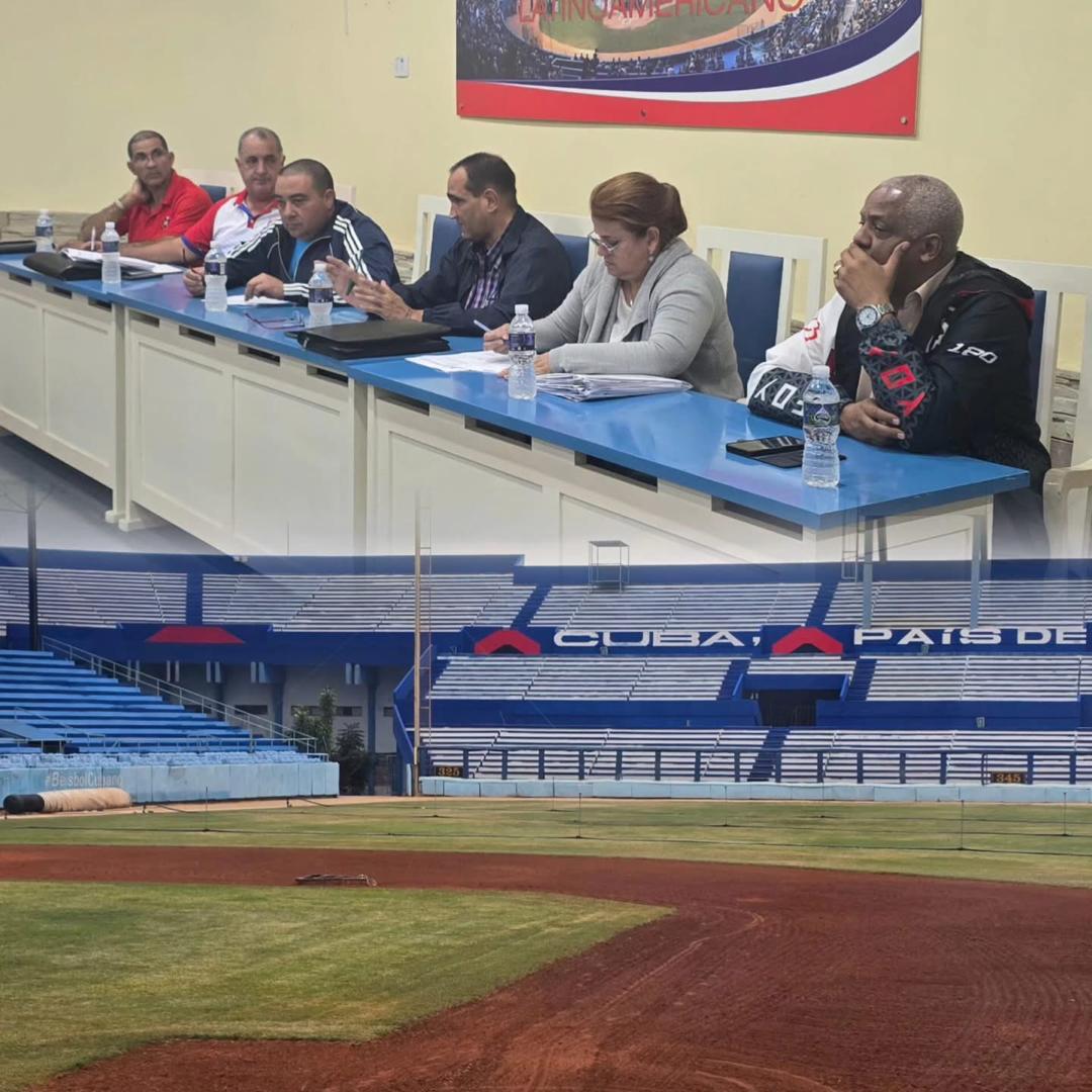 Participamos en chequeo de las acciones de mantenimiento, del Estadio Latinoamericano en #LaHabanaDeTodos.
#LaHabanaViveEnMí