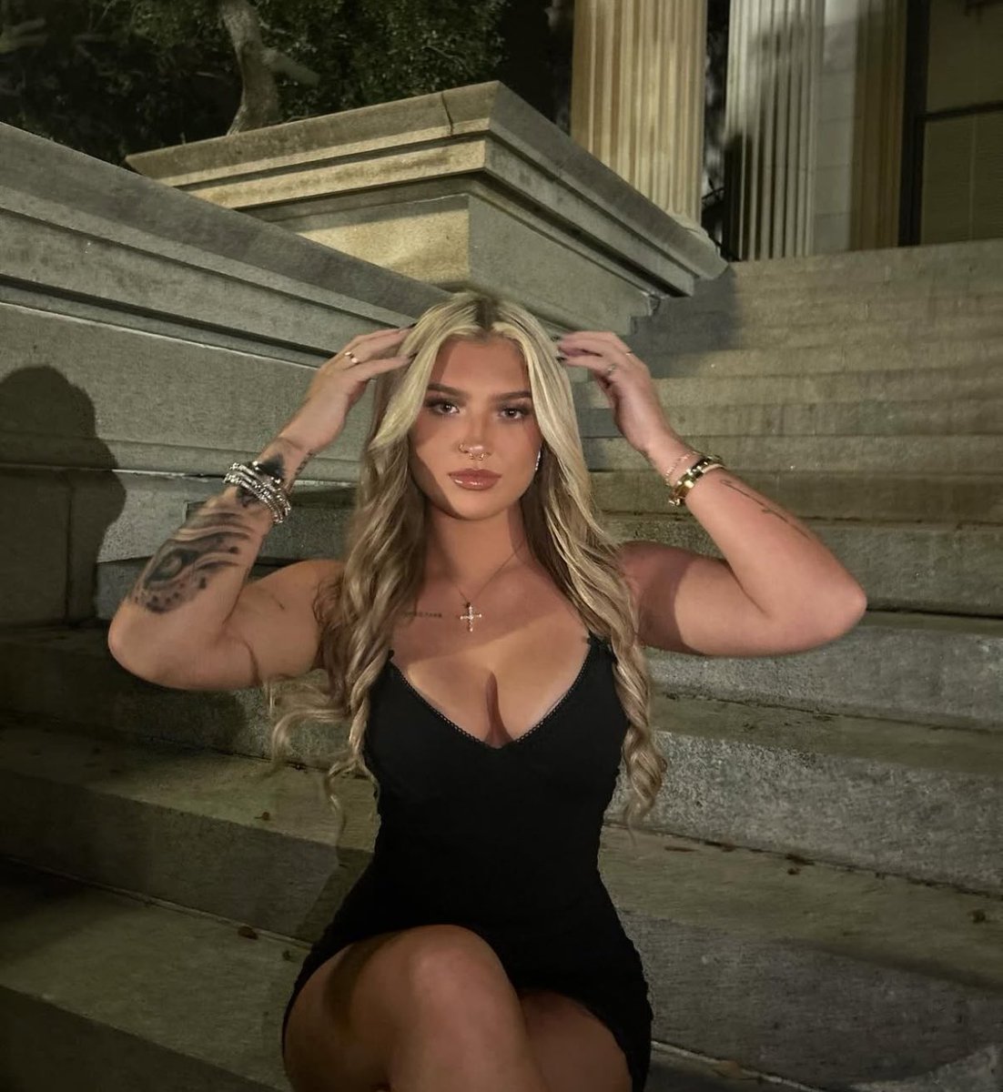 evangeline opal mendez ──★ ˙🌑 ̟ !!

↳ b1issfvll.carrd.co ༄❀*ੈ✩‧₊˚