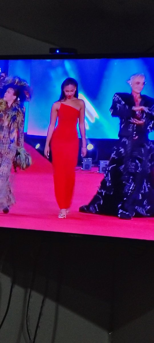 Están dando el mago de Oz en <a href="/Mega/">Mega</a> por que de Gala nada de nada #GalaViña2025