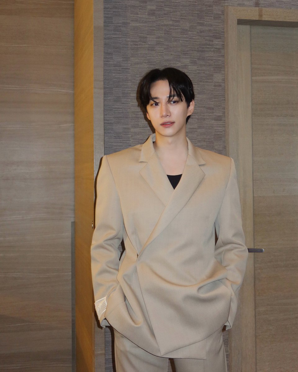 <Midnight Sun> in TAIPEI 𝗗-𝗗𝗔𝗬 !
有沒有想我 🤎💛

#이준호 #LEEJUNHO
#준호 #JUNHO
#MidnightSun
#MidnightSun_TAIPEI
#2025_LEEJUNHO_FANCON