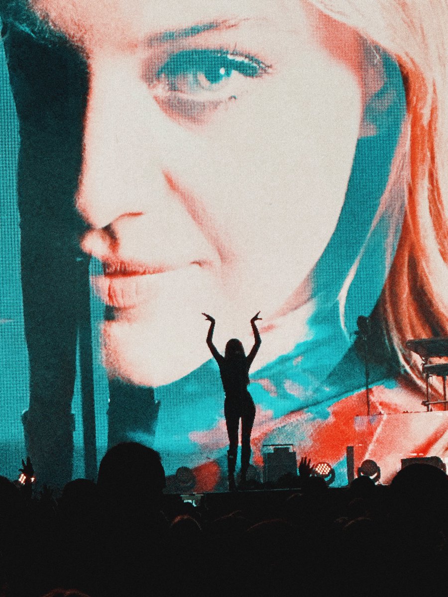 amberlarmer's tweet photo. was there nothing ever wrong cause you were always right? @KelseaBallerini #patternstourcharlotte #patternstour #kelseaballerini https://t.co/EkQ4pM774F