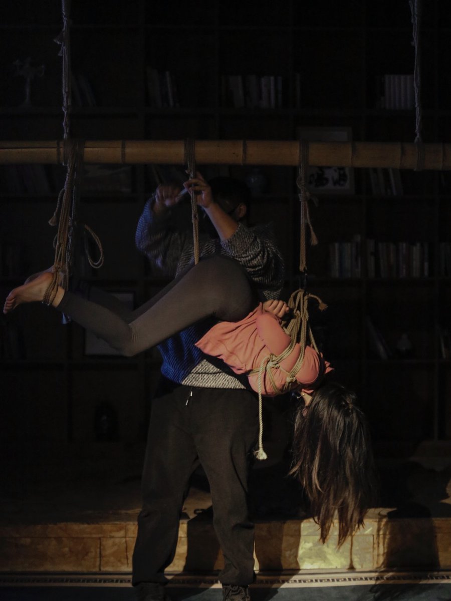 完全不知道下一步要变换什么姿势真的很羞涩
#绳