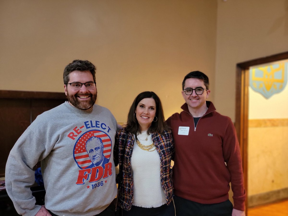 ChristyBradyPHL's tweet image. Great running into Mr. Vaccaro at the 15th Ward! Daniel says hi! #GoPrep #APHistory #TeamBrady