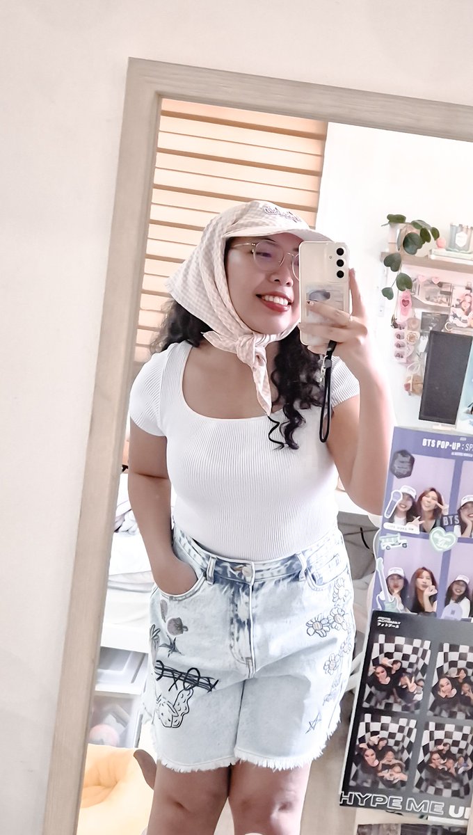 untilparisfades's tweet photo. Yeeeeyyy see you later @Realtaeyang ✨️🎀 #TaeyangInManila #LightYearInManila #TheLightYearinMANILA https://t.co/GrGIoLn6Ji