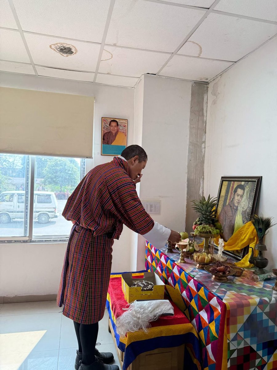 crrh_hosp's tweet photo. The Digital Health and Innovation Unit (DHIU) at CRRH, Gelephu was officially inaugurated today by Dasho Dr. Lotay Tshering, Governor of Gelephu Mindfulness City (GMC), in correspondence with the celebration of His Majesty The King’s Birth Anniversary.

#digitalhealth https://t.co/Bss5T35VNe