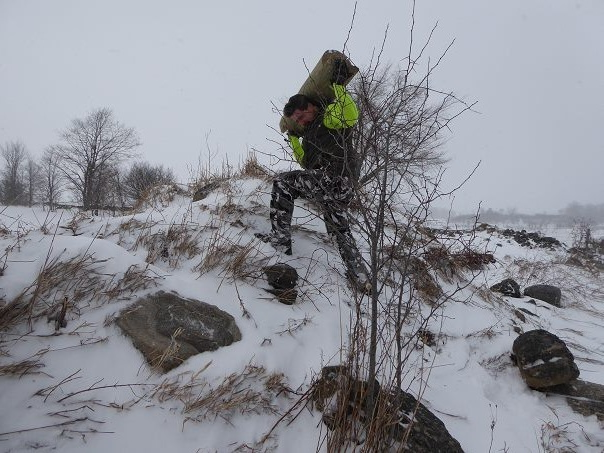joshuaeeriksen's tweet photo. At the farm, using wooden log, go up the windy snowy hill for 9 lower sprint log carry twists with 1:30 rest in between then add gradually increase progressive resistance overload for desired effect over time! #John11:25-26 #stayingalivein2025 #fattofitnoquit #fightyoflight #fababs #icanucantoo #generationjoshua
@ https://t.co/pzVIPLPti9