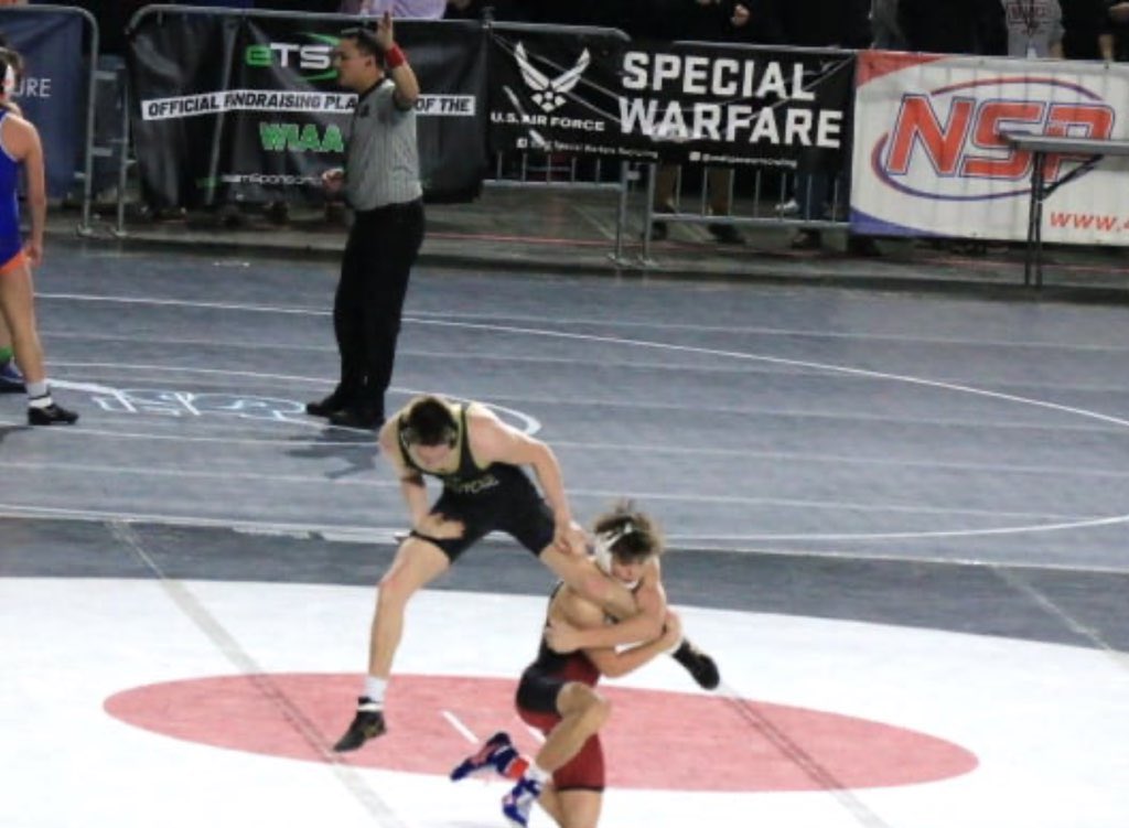 2-0 First Day! A Tech and a Major! WFWEST 144lb WA STATE