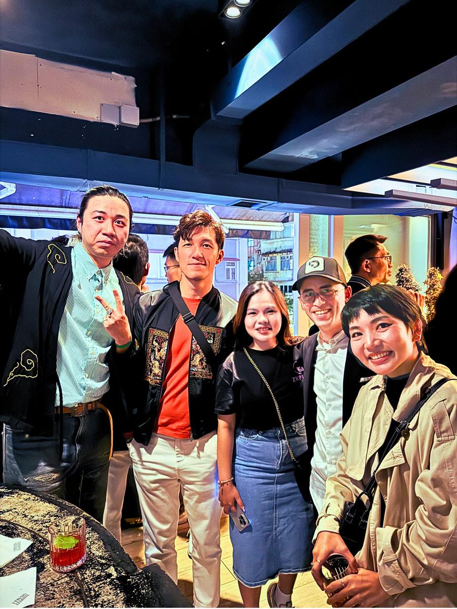 oseamen09's tweet photo. Night's canvas, painted with laughter & dreams!
Shisha Night's symphony of connection, conducted by @BuildOnLumia, @OrochiNetwork, @dop_org.
Together, we harmonized the rhythm of community, forging bonds that transcend
#ShishaNight #OrochiNetwork https://t.co/DGC9t6EkmG